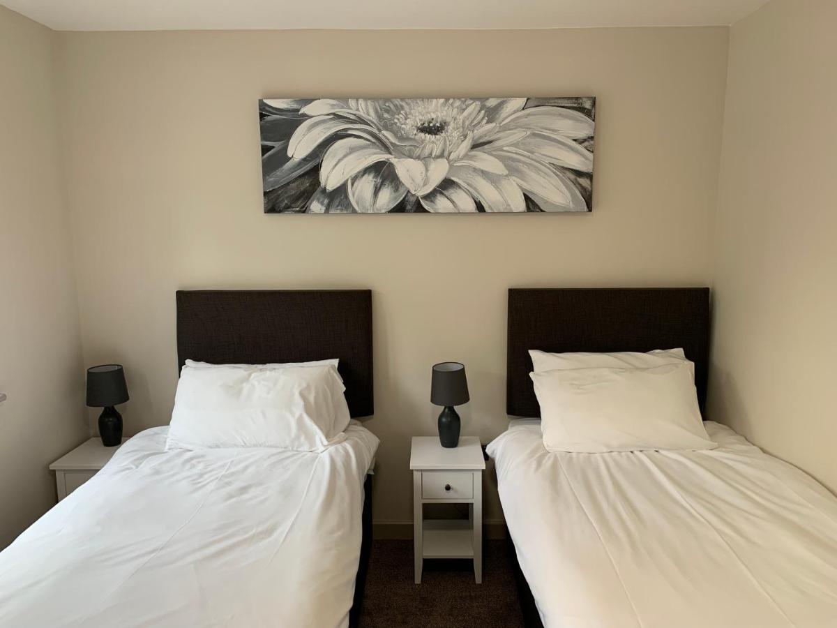 Tall Pines Lodges Lulsgate Bottom Екстер'єр фото